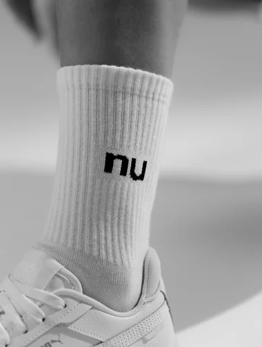 Unisex-Socken „Ja – Nein“ – Sosetaria x Tombabe-Kollaboration.