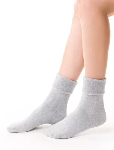 Sosete simple flausate cu margine intoarsa Steven S110