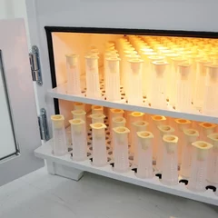 Incubator pentru 196 matci cu reglaj de umiditate automat Swienty