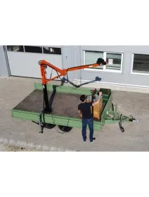 Macara apicola, lungime 3 m, inaltime 2 m, greutate la varf 100 kg si ridicare butoi 300 kg la mijloc