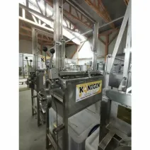 Masina descapacit semiautomata cu cutite vibratoare neincalzite, Konigin