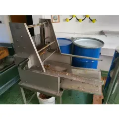 Masina descapacit profesionala Alpha Disc Thomas dotata cu stand de iesire rame si suport cu picioare picture - 1
