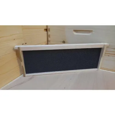 Rama 1/2 cu fagure plastic negru Stuparul.Ro