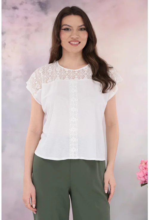 Bluza alba cu dantela pe maneci