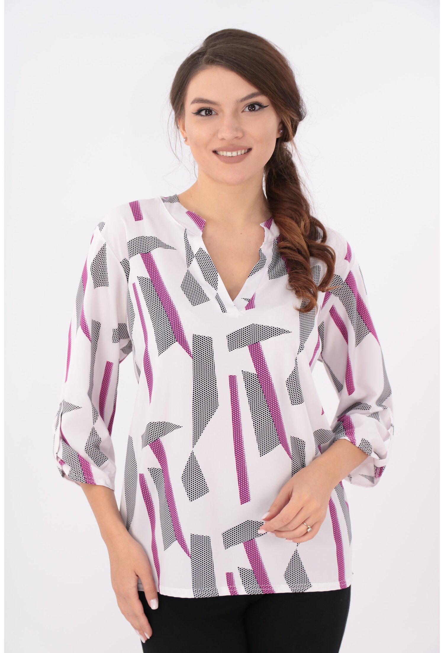 Bluza alba cu desen bordo si guler tunica