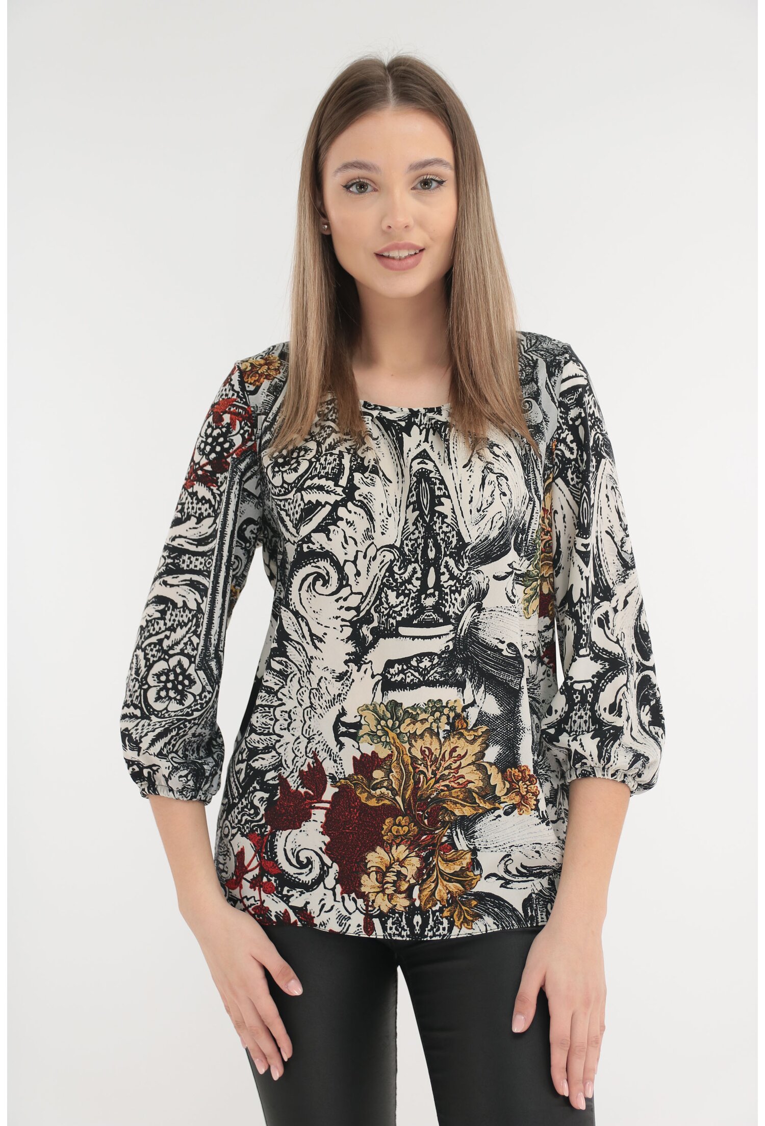 Bluza alba cu imprimeu abstract