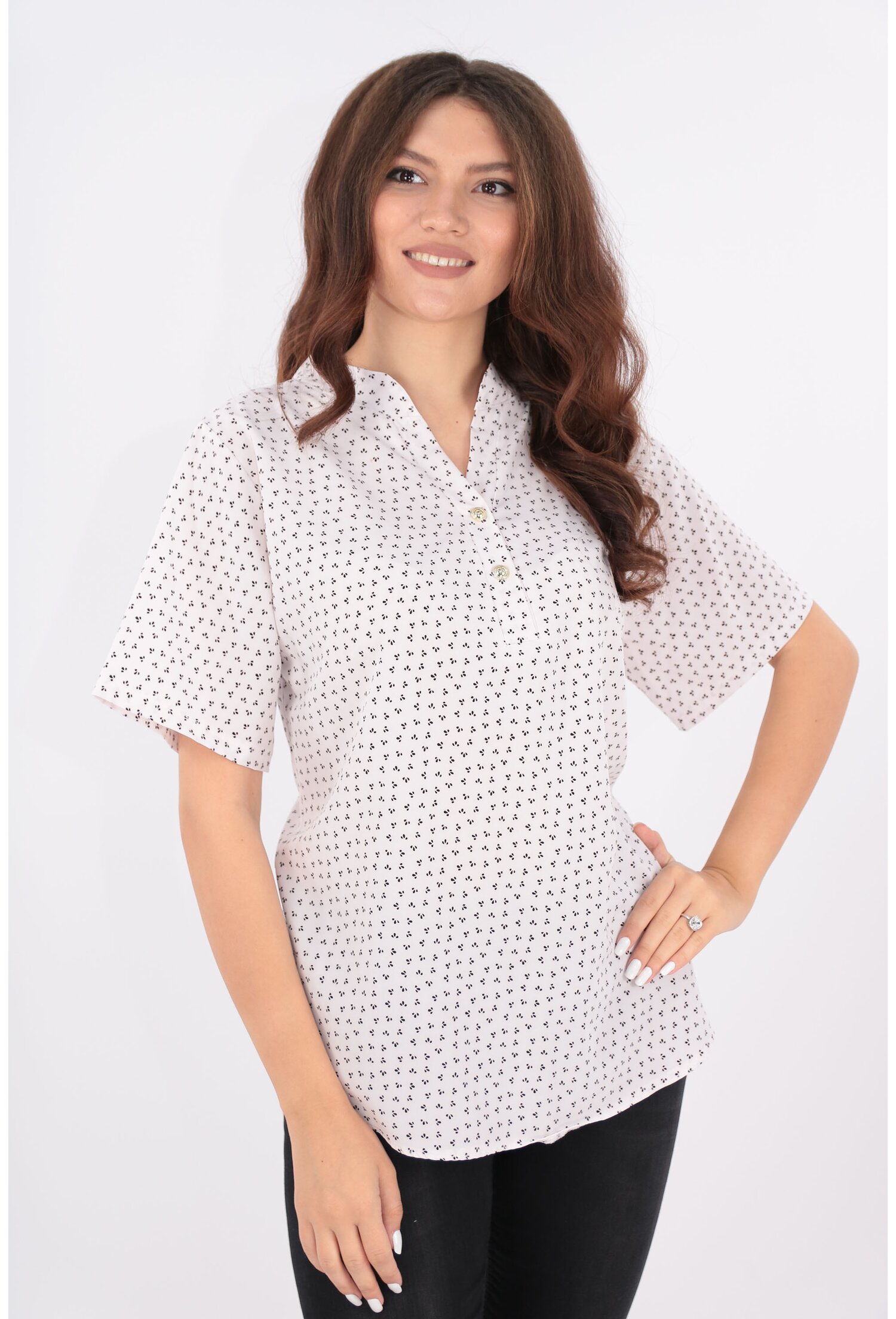 Bluza alba cu imprimeu discret negru