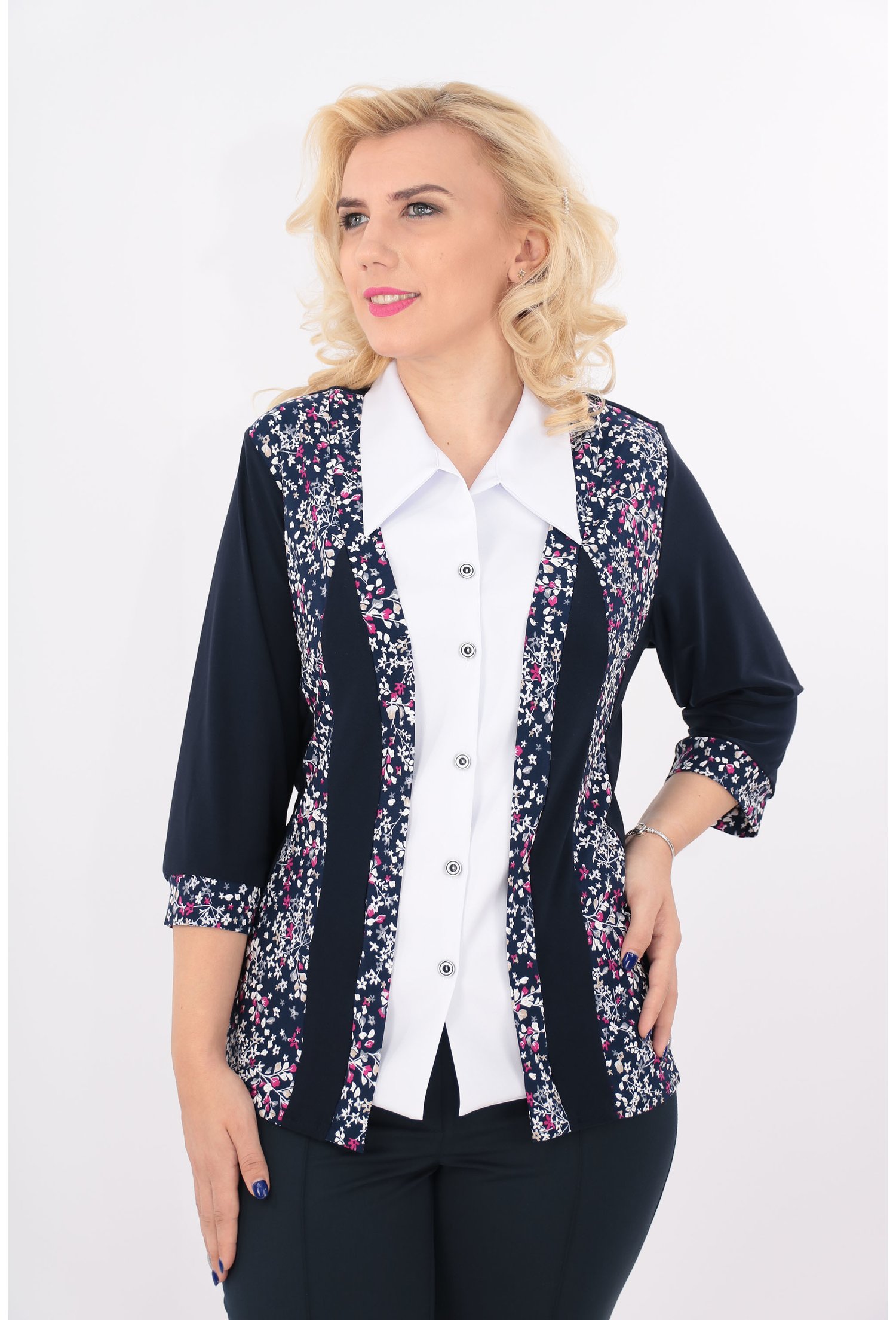 Bluza bleumarin cu aspect de sacou