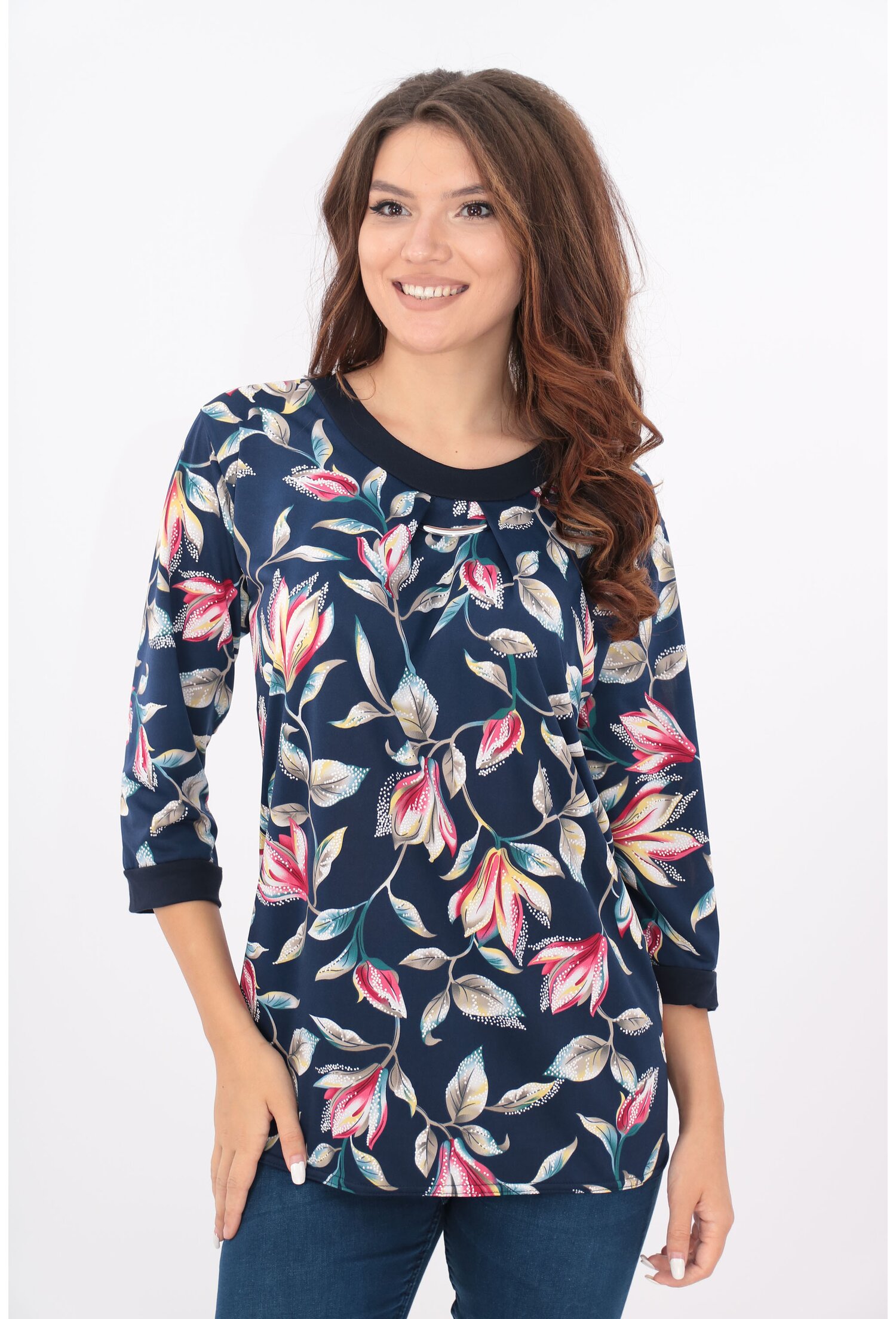 Bluza bleumarin cu crini rosii