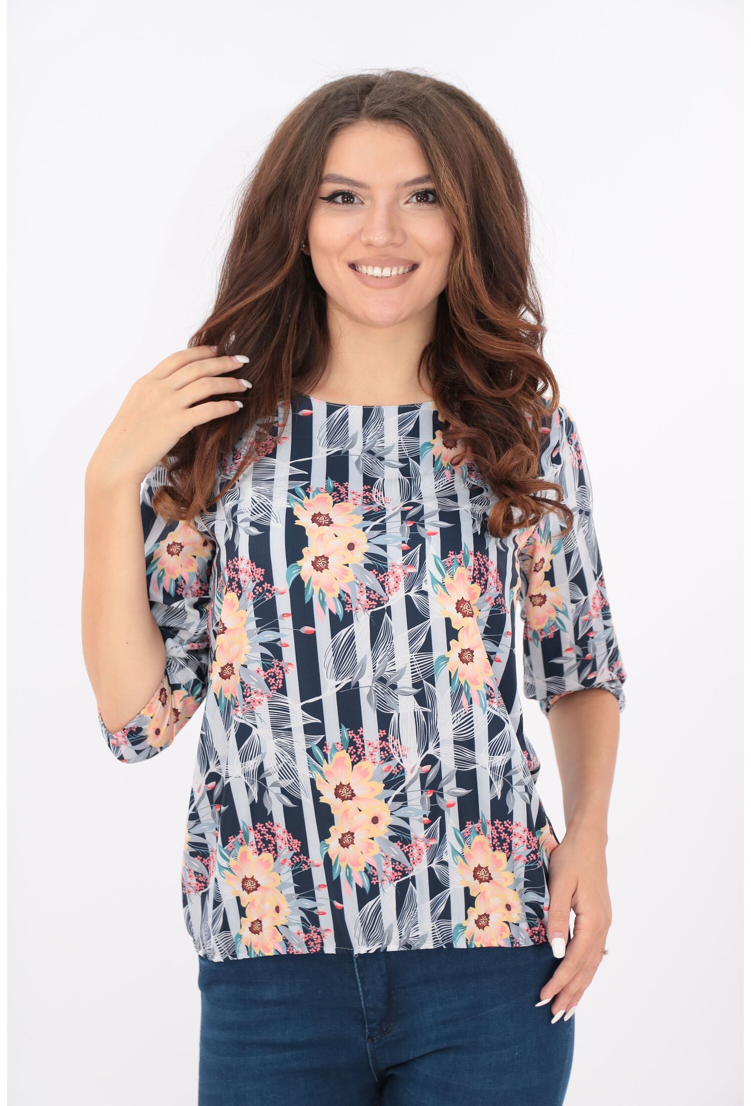 Bluza bleumarin cu dungi gri si flori roz piersica