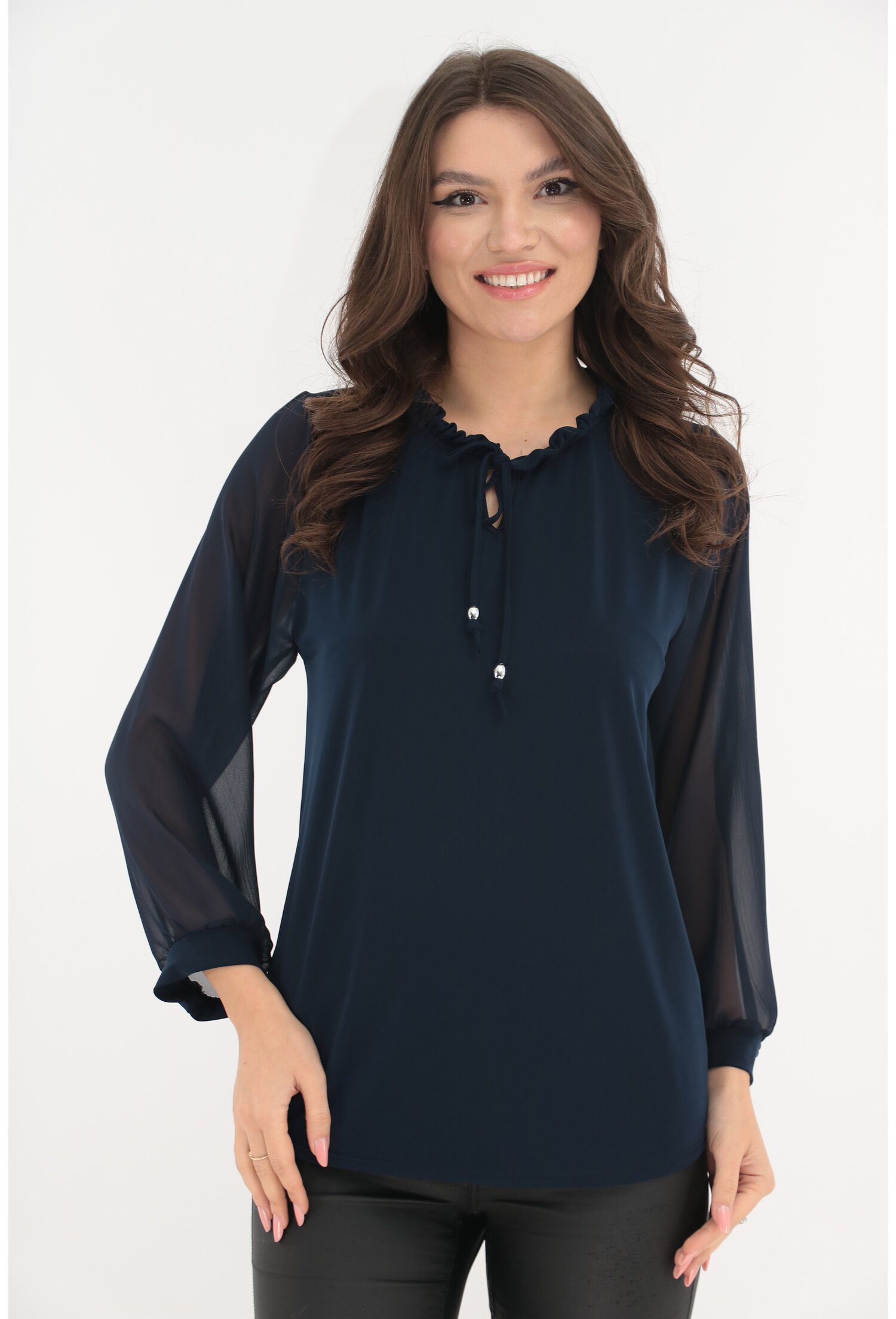 Bluza bleumarin cu guler incretit