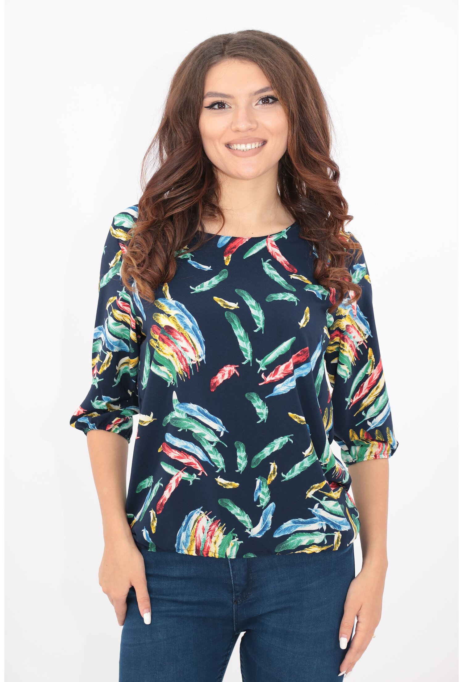 Bluza bleumarin cu pene multicolore