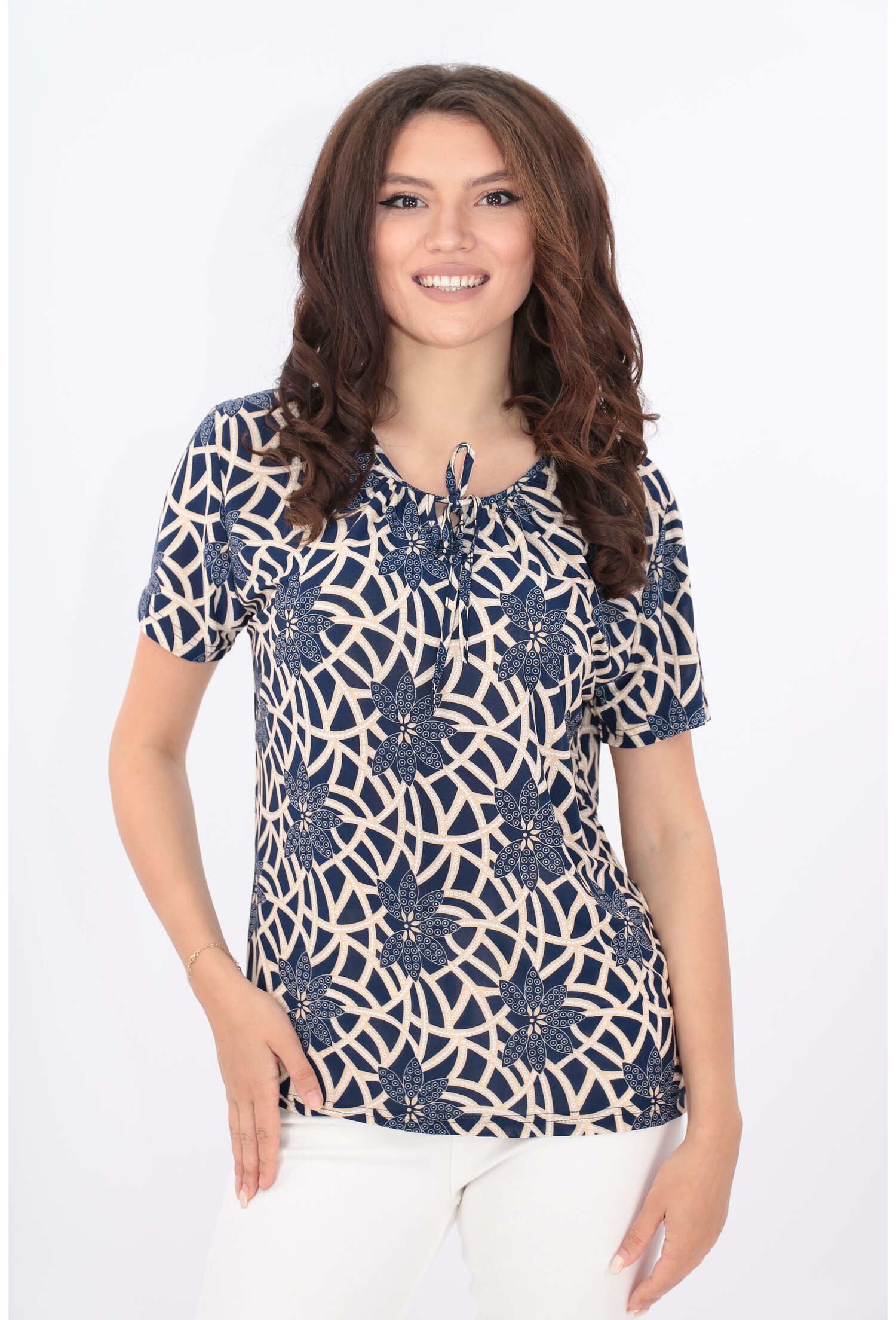 Bluza bleumarin cu print abstract bej