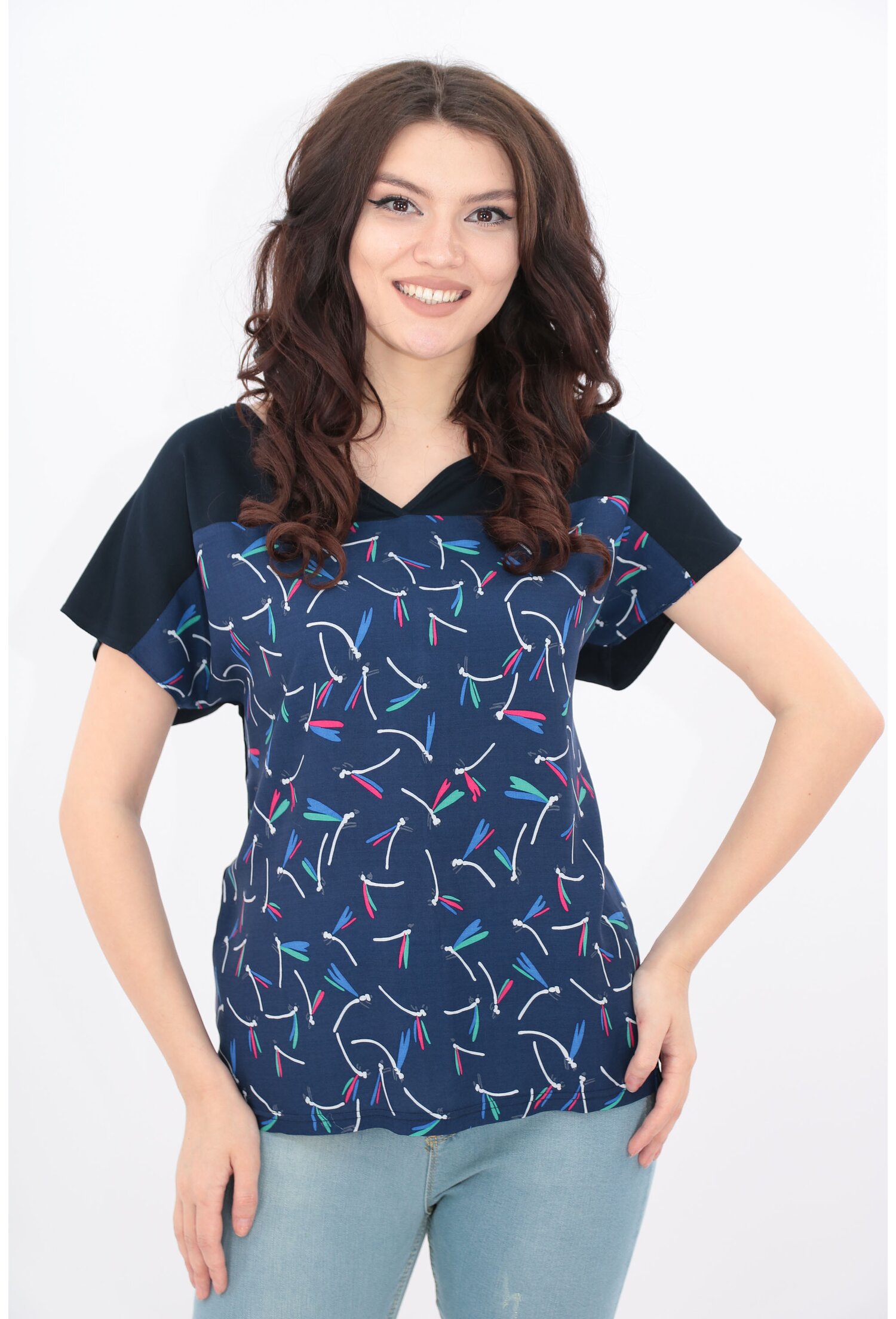 Bluza bleumarin cu print abstract multicolor
