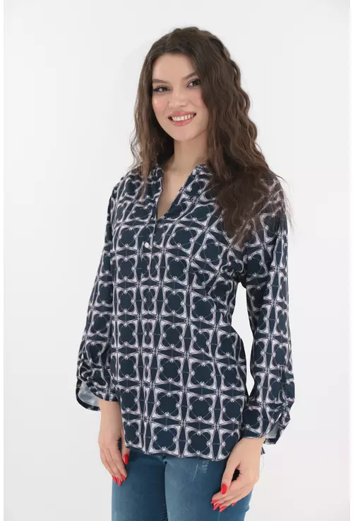 Bluza bleumarin cu print geometric si guler tunica