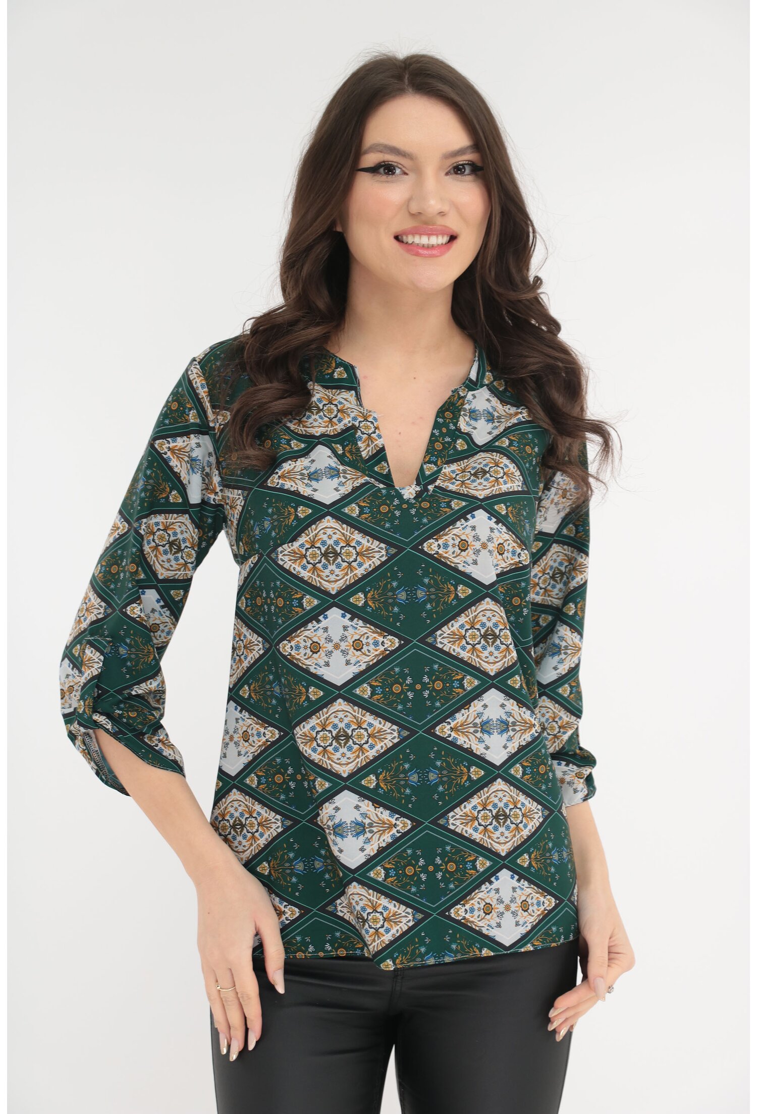 Bluza cu guler tunica si imprimeu geometric verde-alb