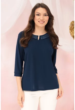 Bluza eleganta bleumarin cu decupaj si guler la decolteu