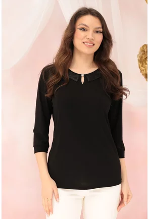 Bluza eleganta neagra cu decupaj si guler la decolteu