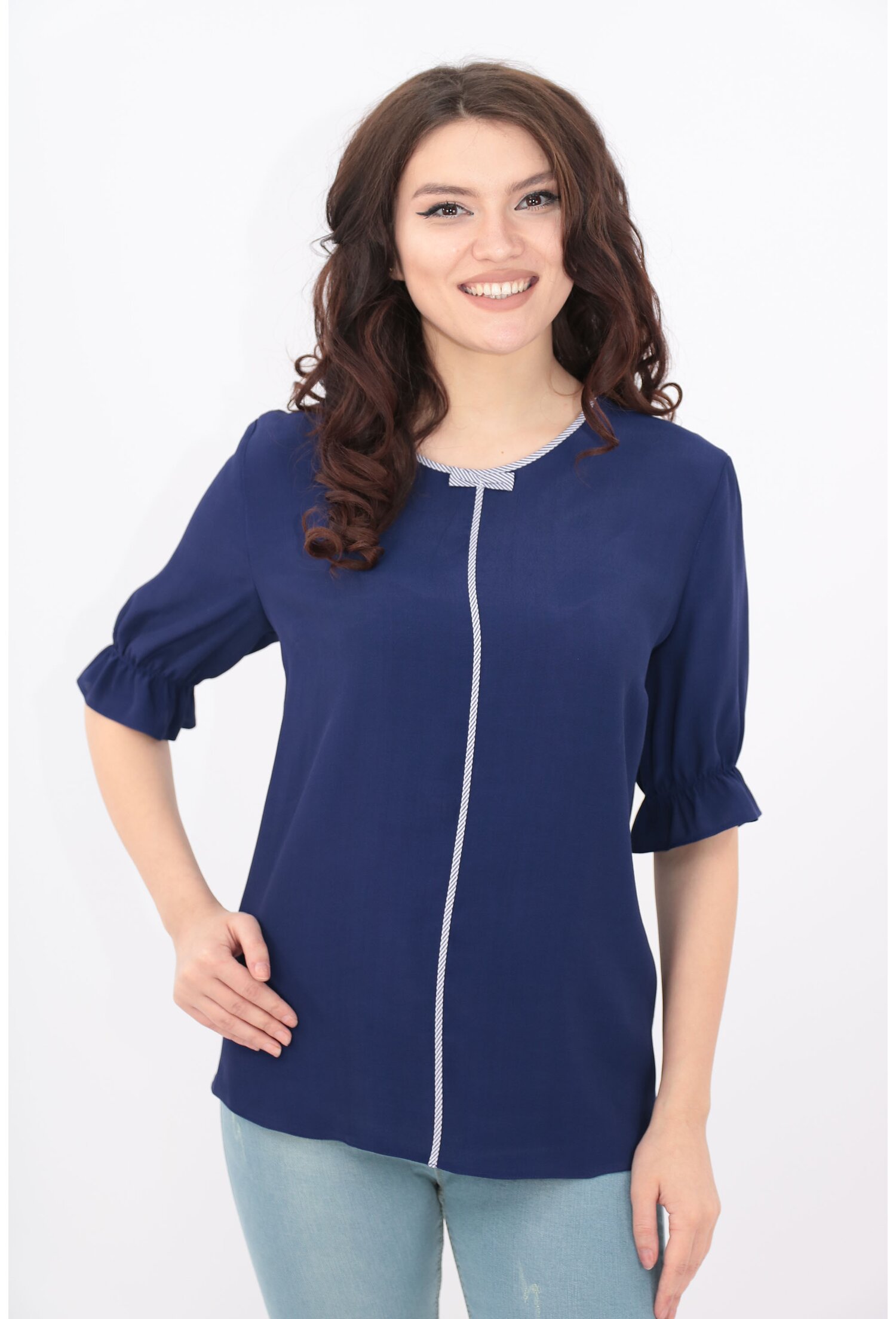 Bluza indigo cu garnitura alba