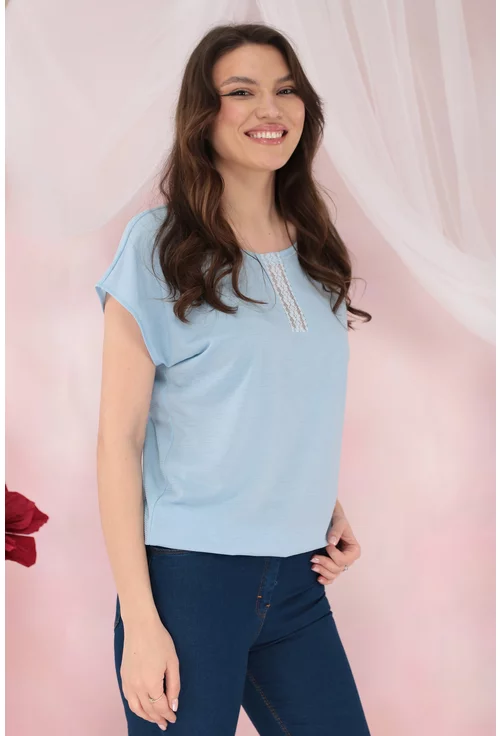 Bluza lejera bleu cu broderie la decolteu si elastic la tiv