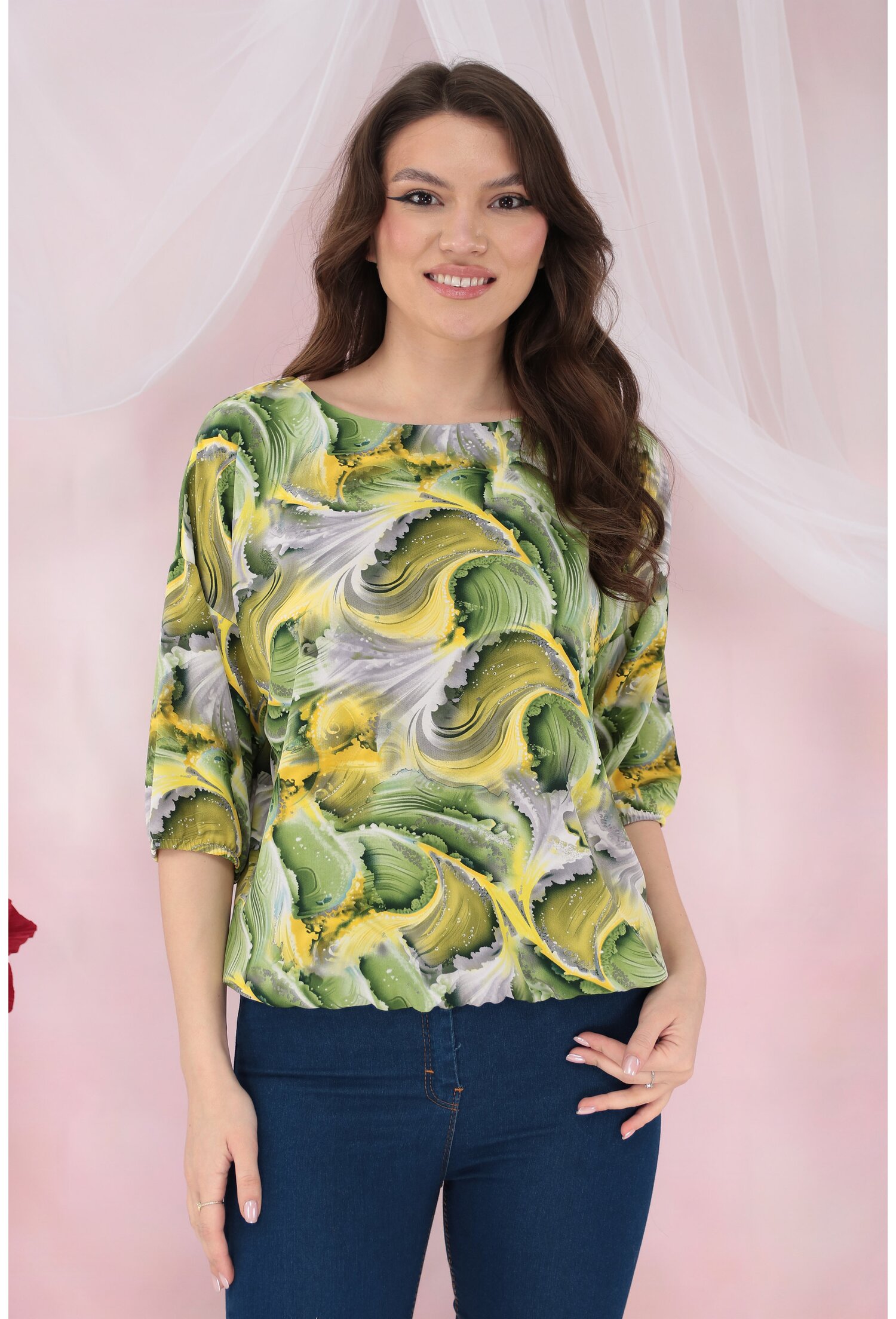 Bluza lejera cu imprimeu abstract gri-verde