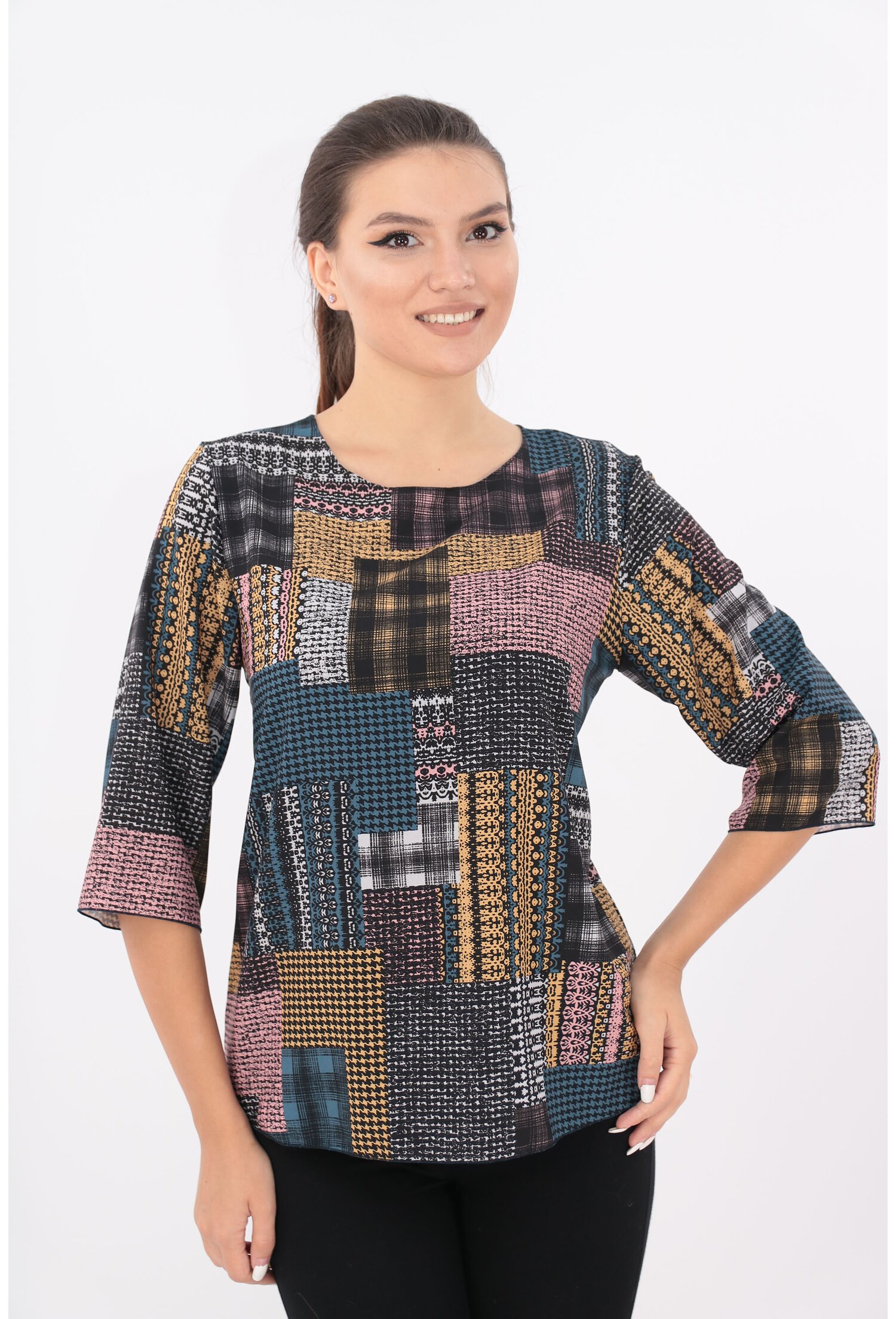 Bluza lejera gri cu patrate mari roz si mustar