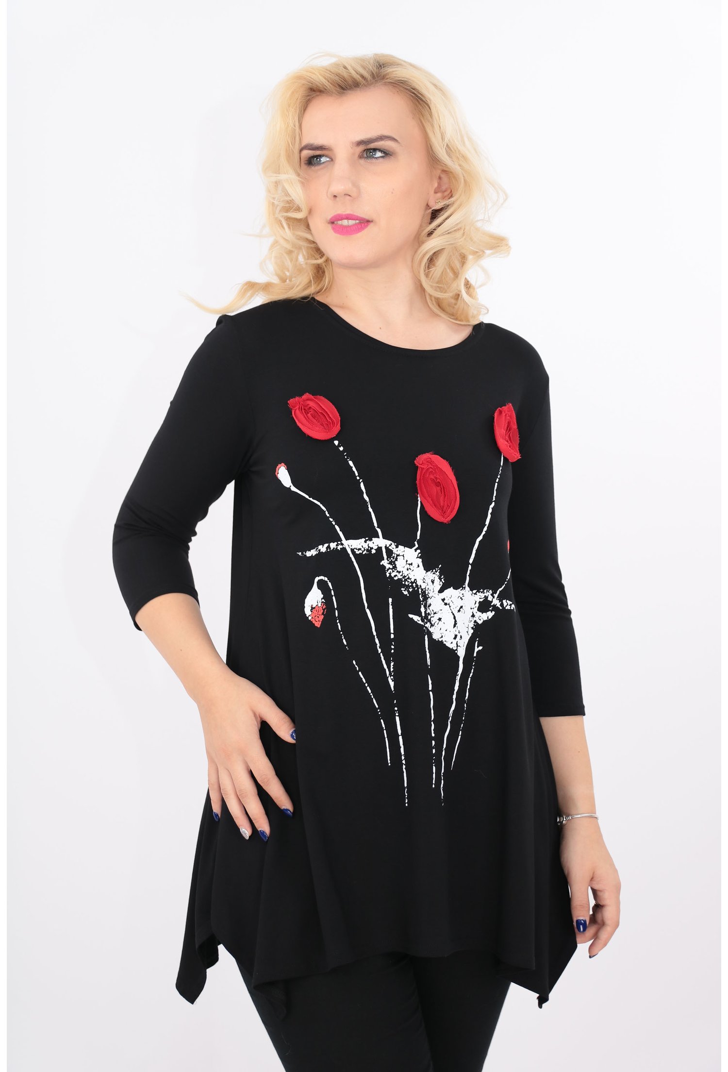 Bluza neagra cu maci rosii