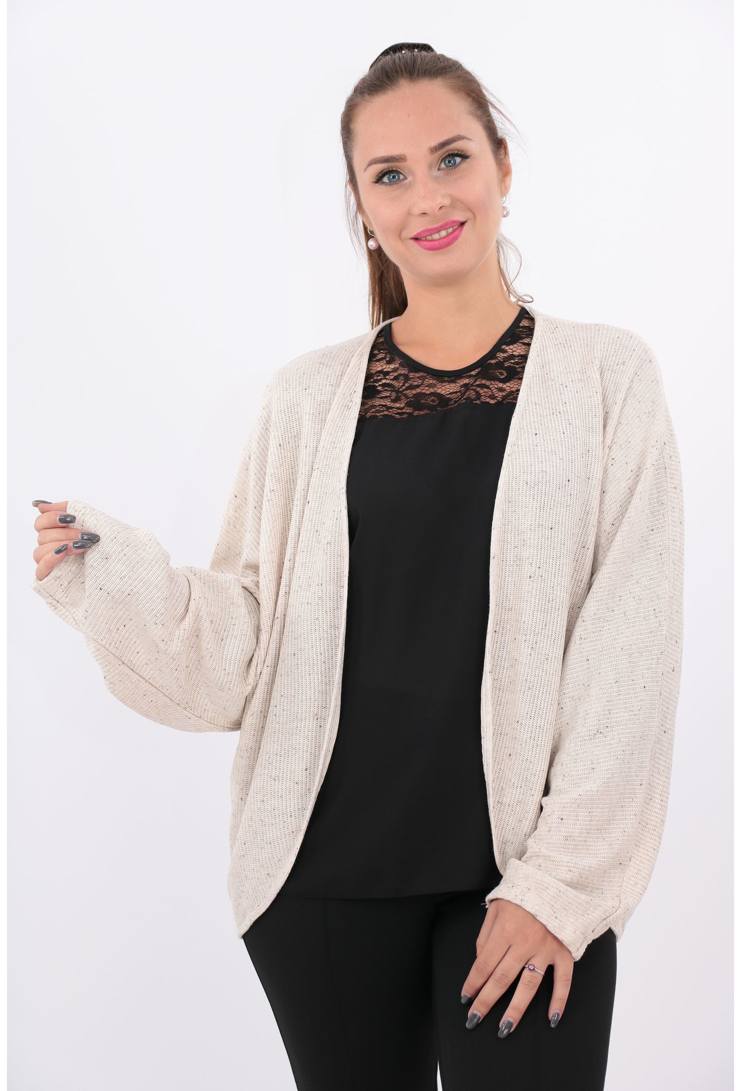 Cardigan bej tricotat