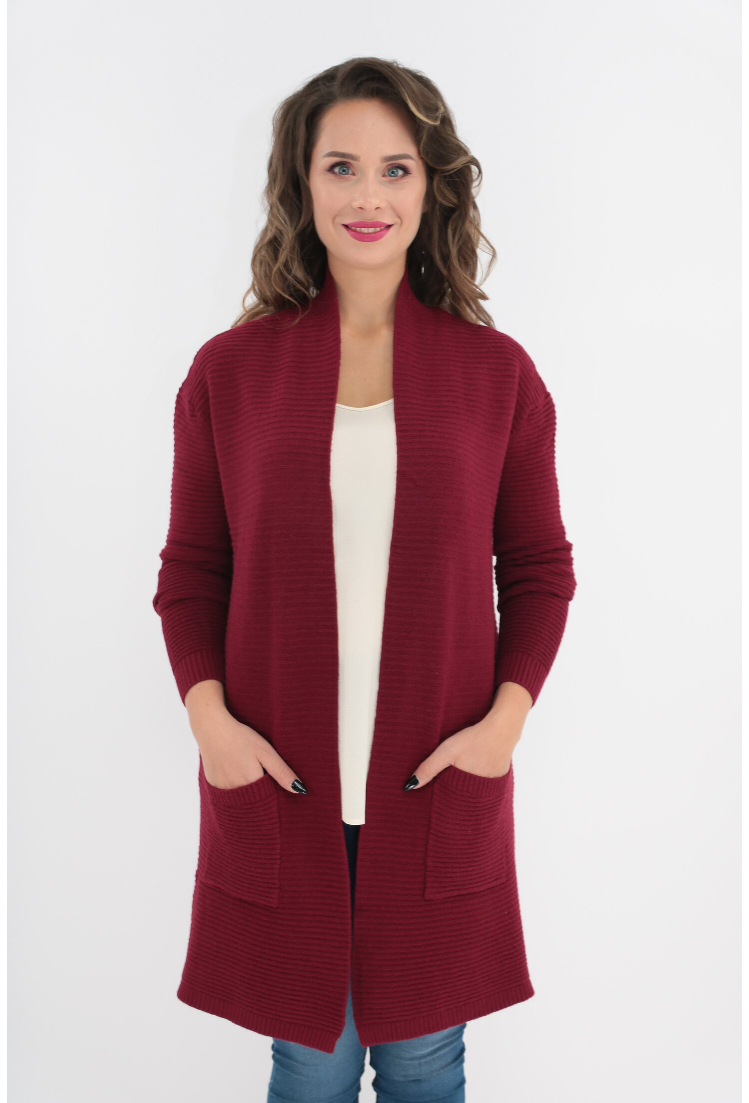 Cardigan bordo tricotat cu buzunare aplicate