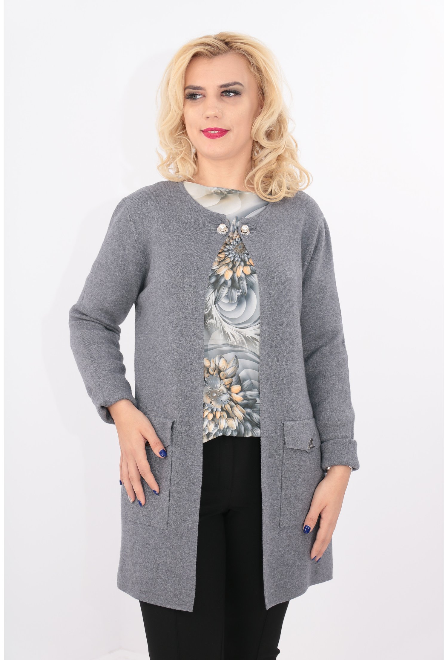 Cardigan gri lung tricotat