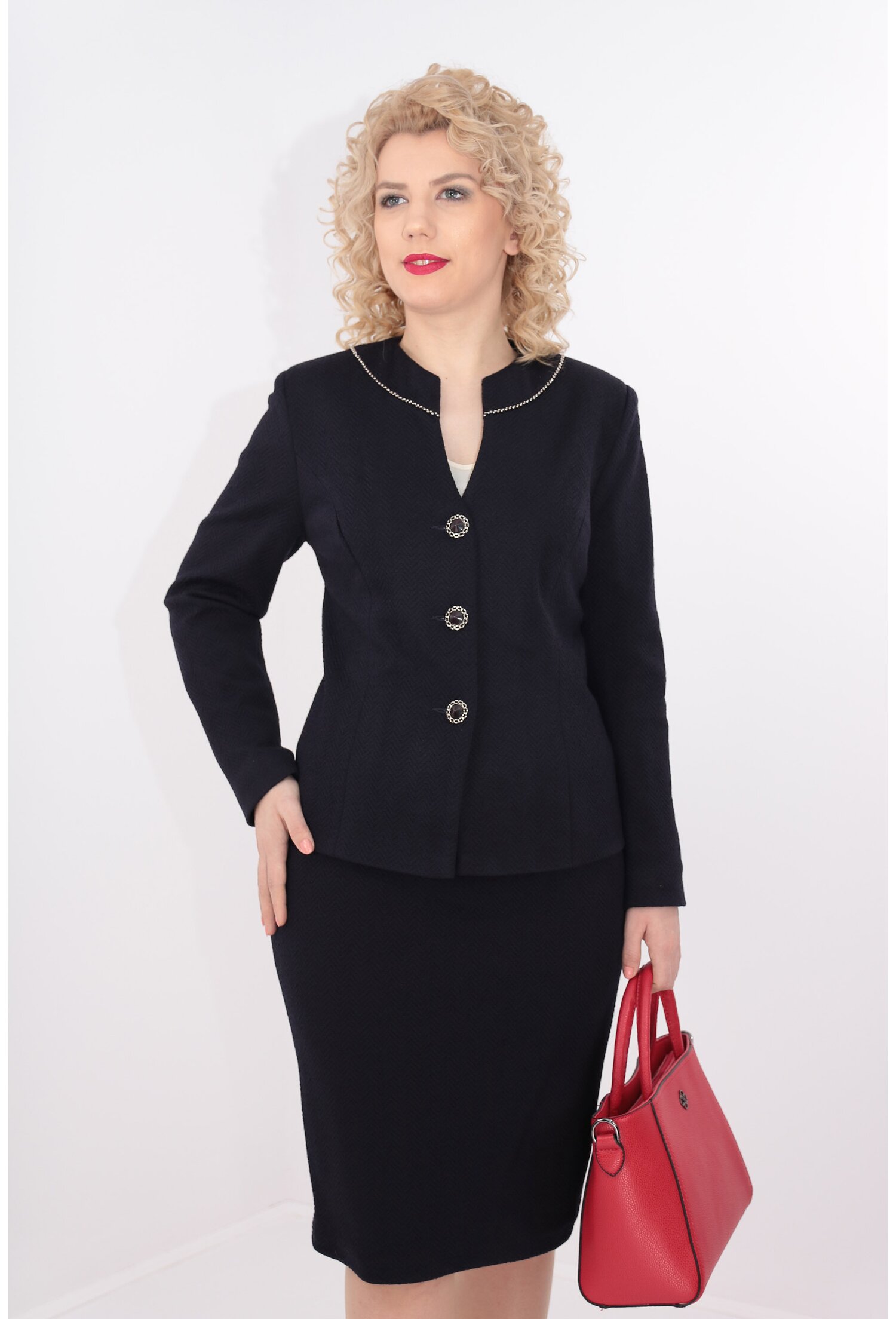 Costum bleumarin cu garnitura argintie