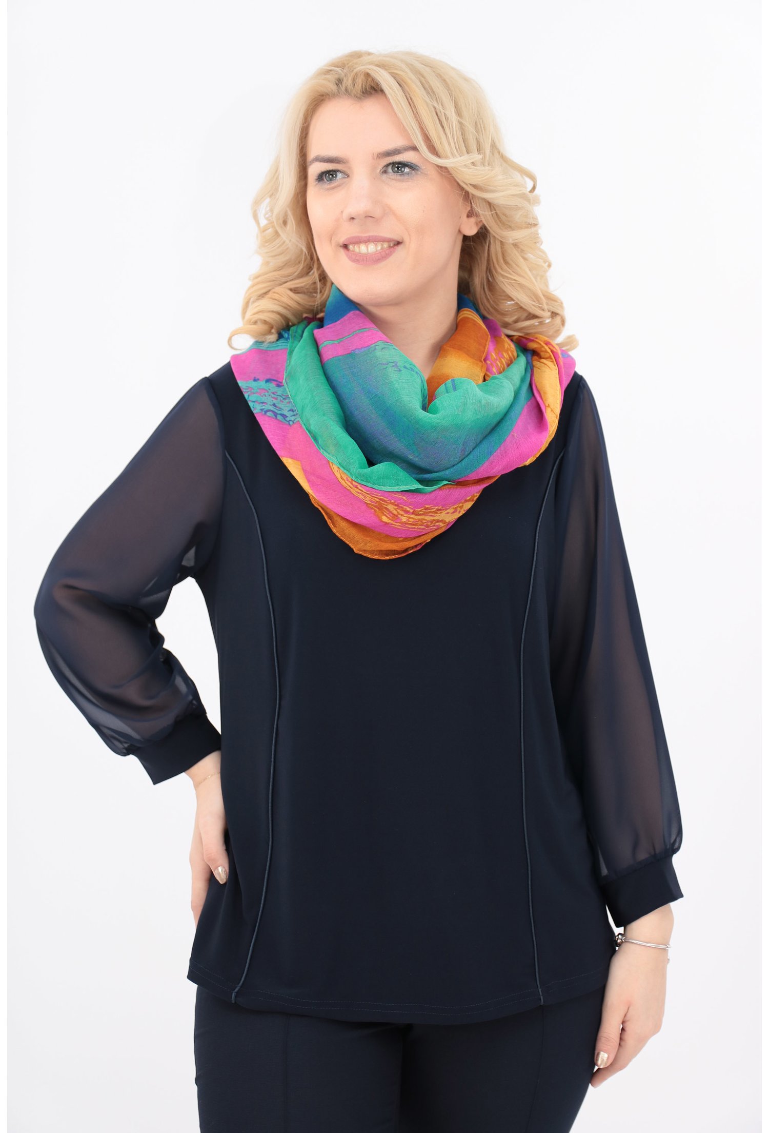 Esarfa fina circulara ciclamen cu desen geometric multicolor