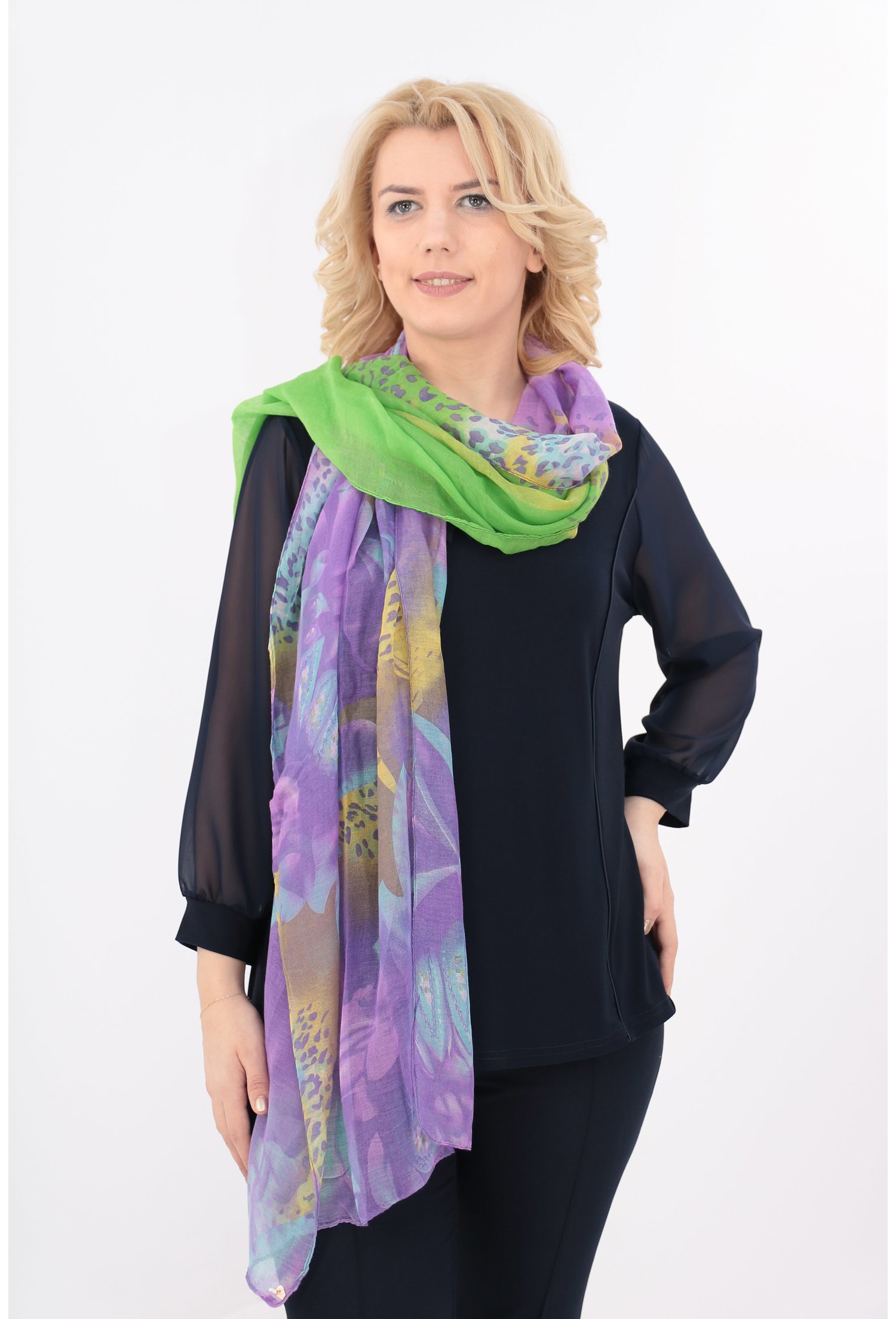 Esarfa fina verde cu print floral maxi