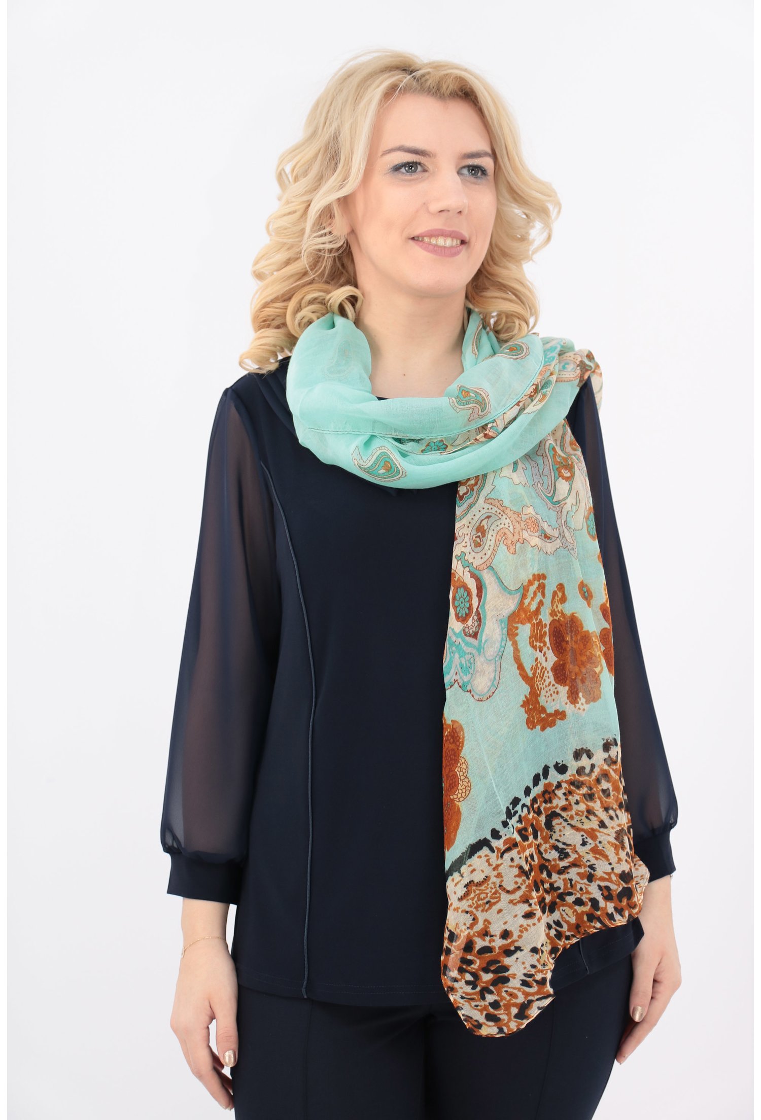 Esarfa fina vernil cu print floral bordurat