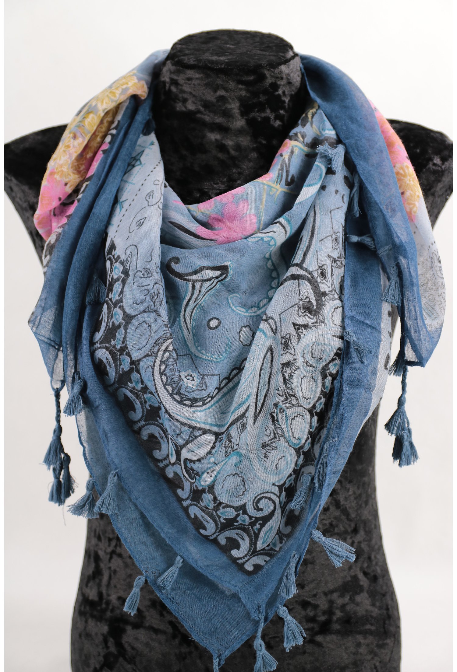 Esarfa patrata bleumarin cu animal print