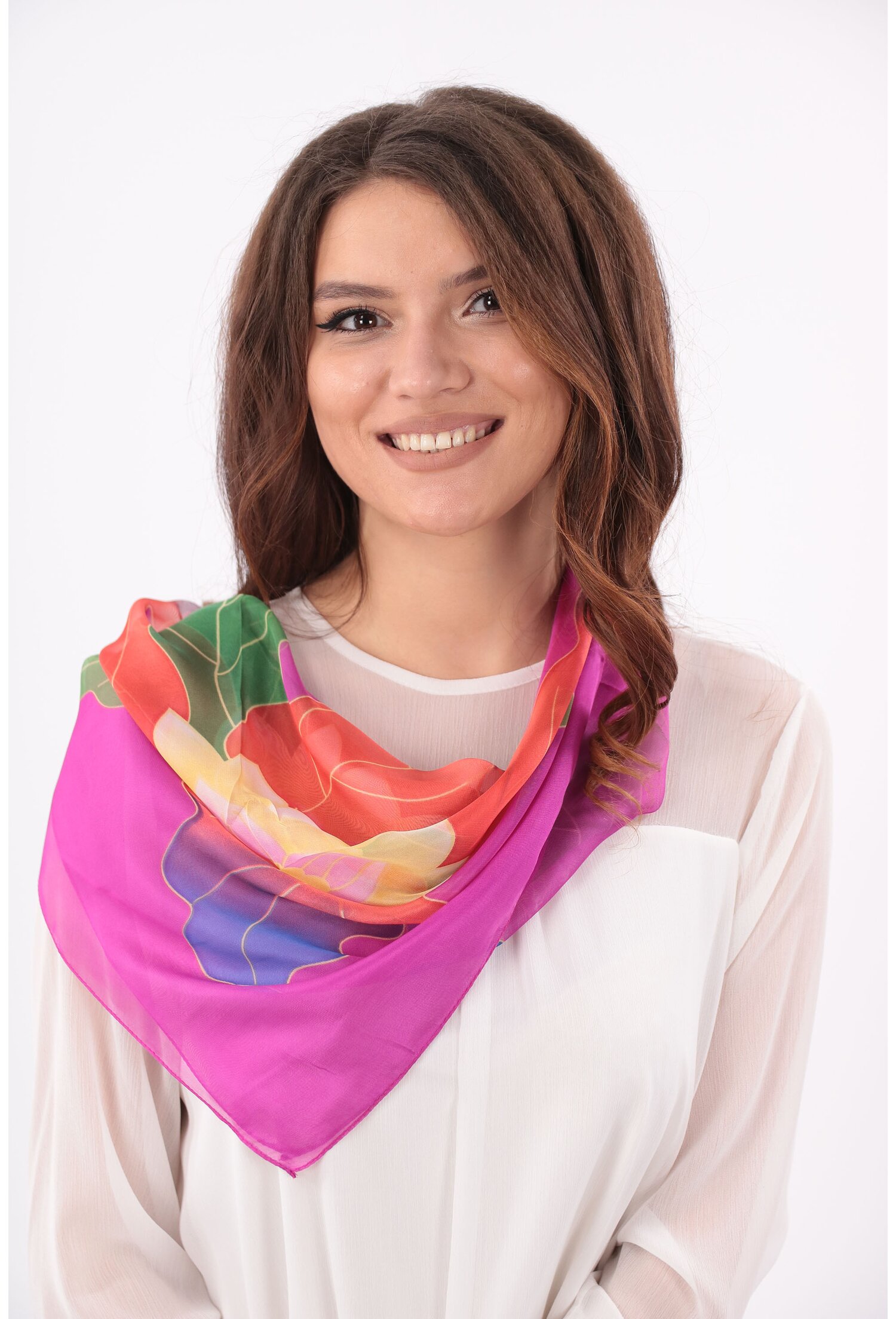 Esarfa patrata ciclamen cu desen floral maxi din matase naturala