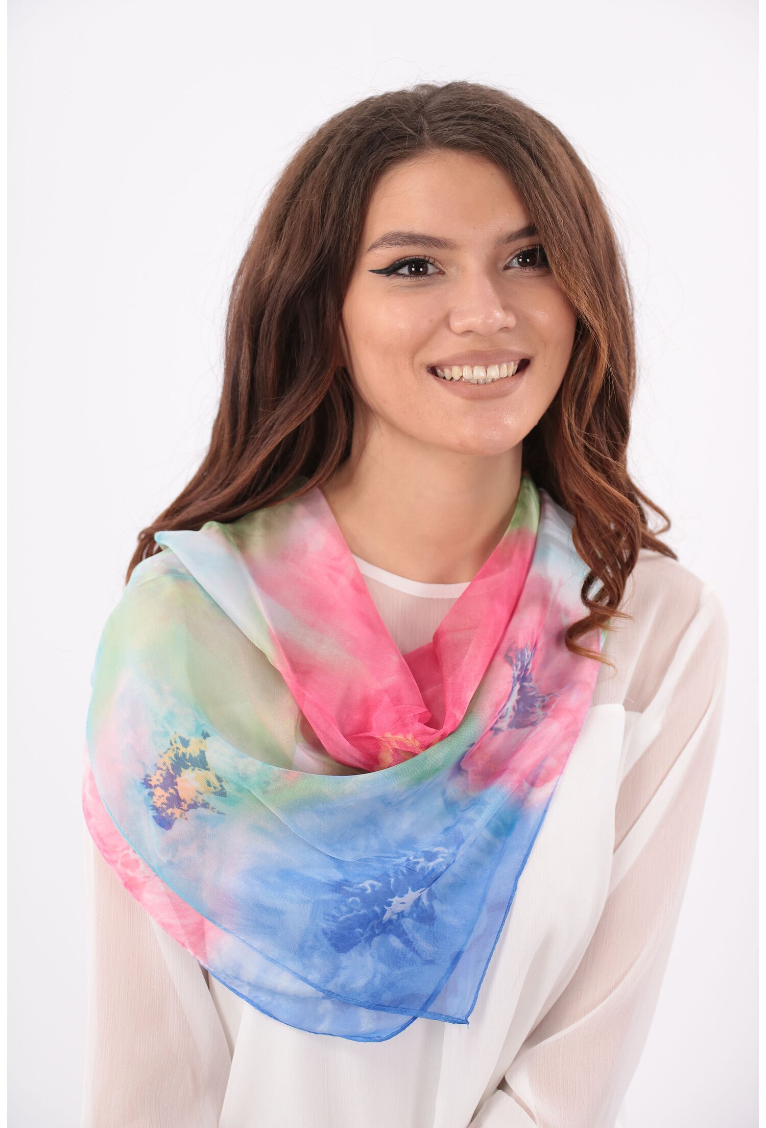 Esarfa patrata cu flori maxi multicolore din matase naturala