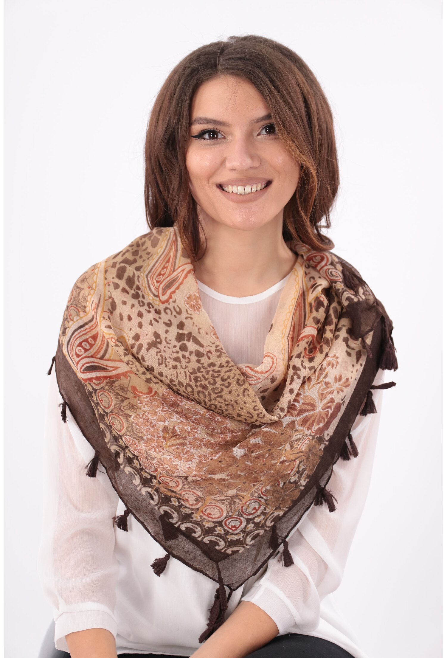 Esarfa patrata maro cu animal print
