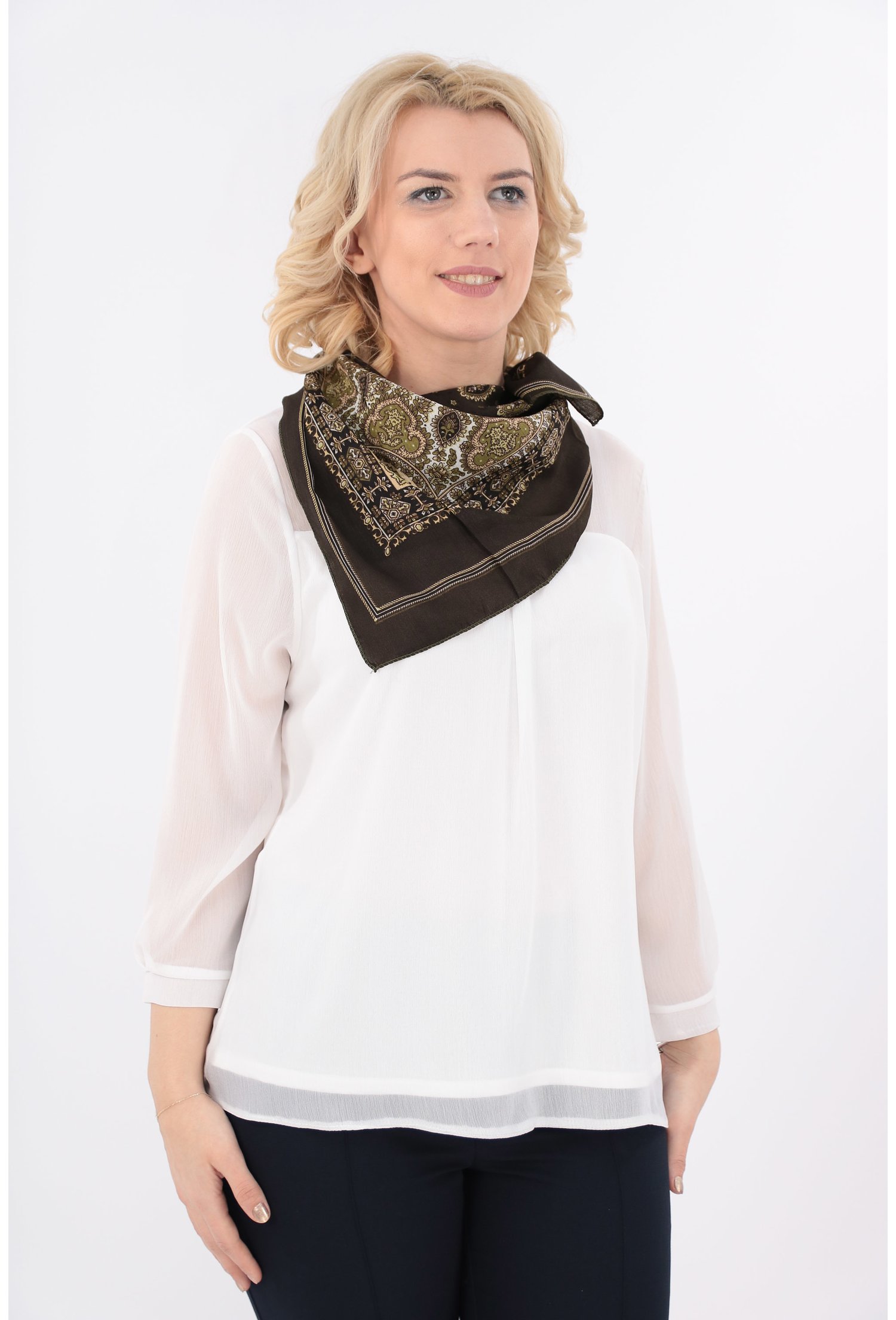 Esarfa patrata neagra-olive