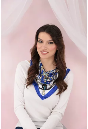 Esarfa patrata satinata cu bordura albastra si print abstract multicolor