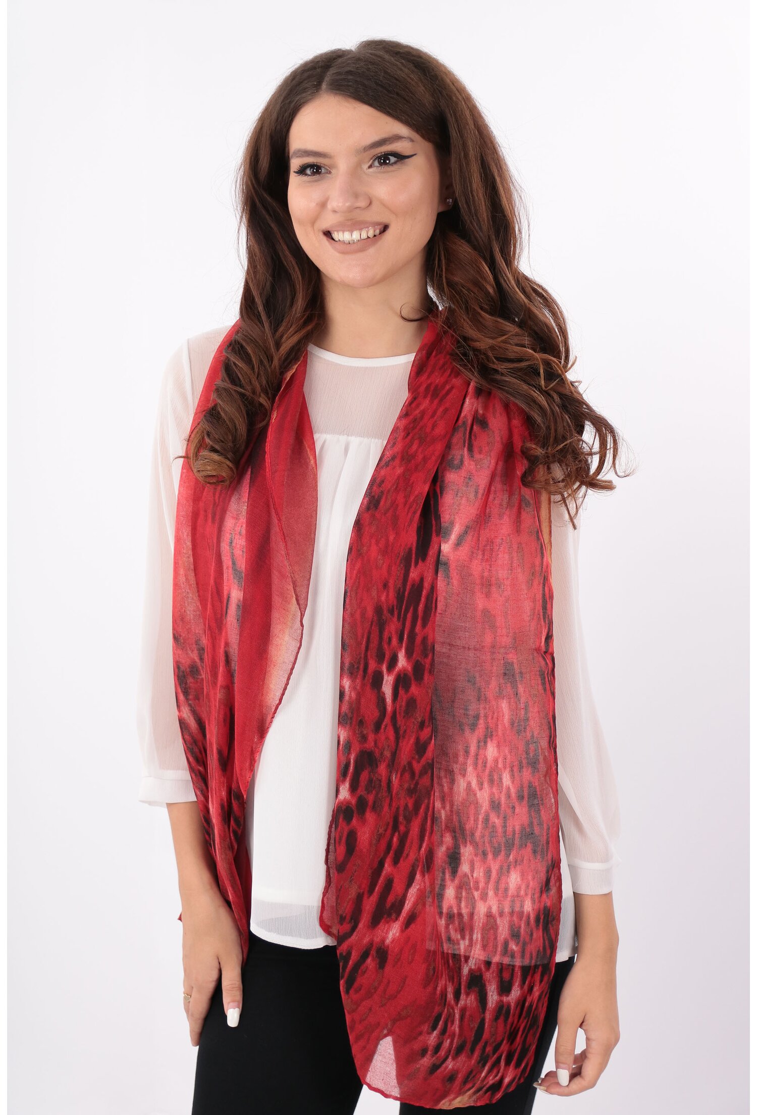 Esarfa rosie in degrade cu desen animal print