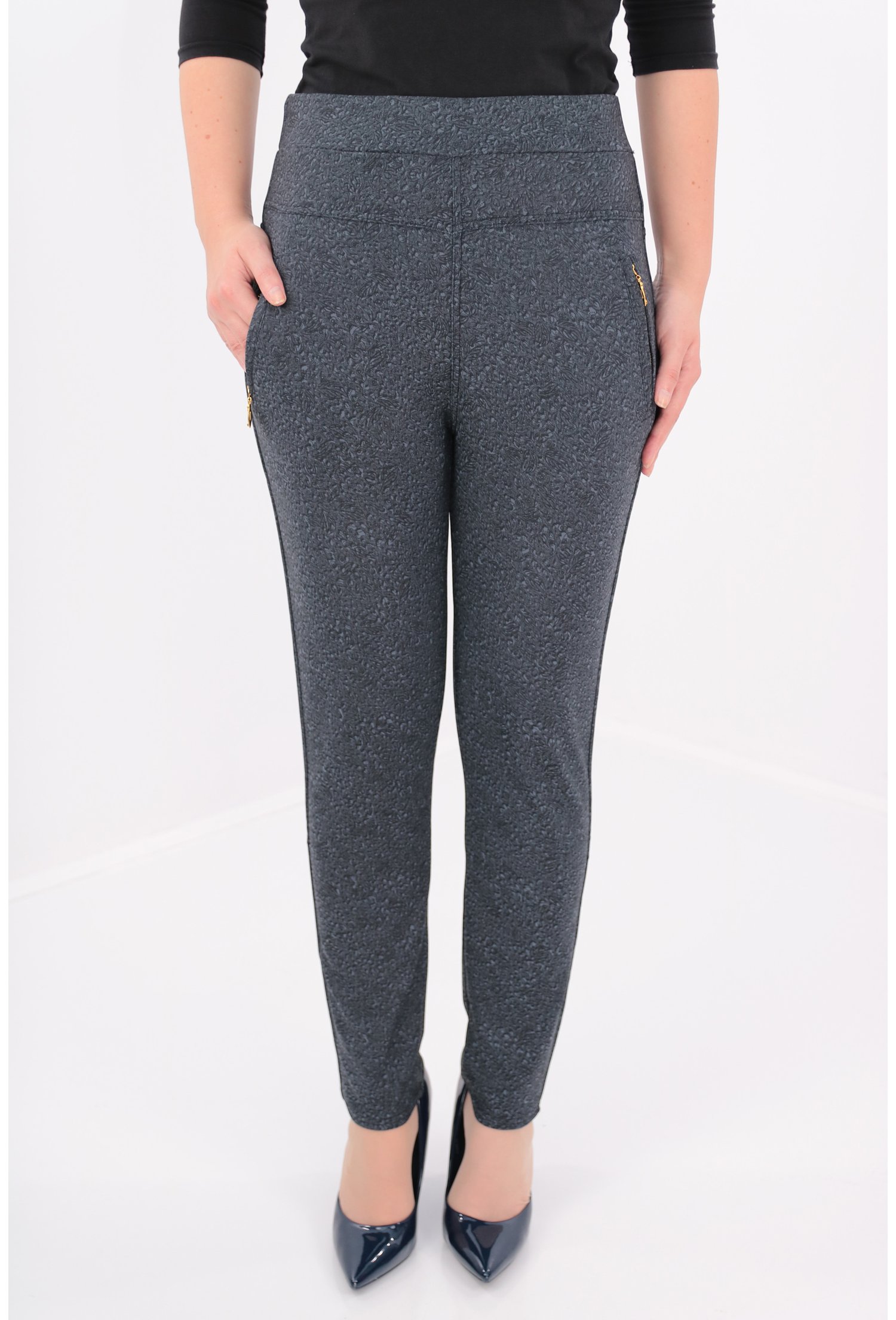 Pantaloni bleumarin cu imprimeu negru
