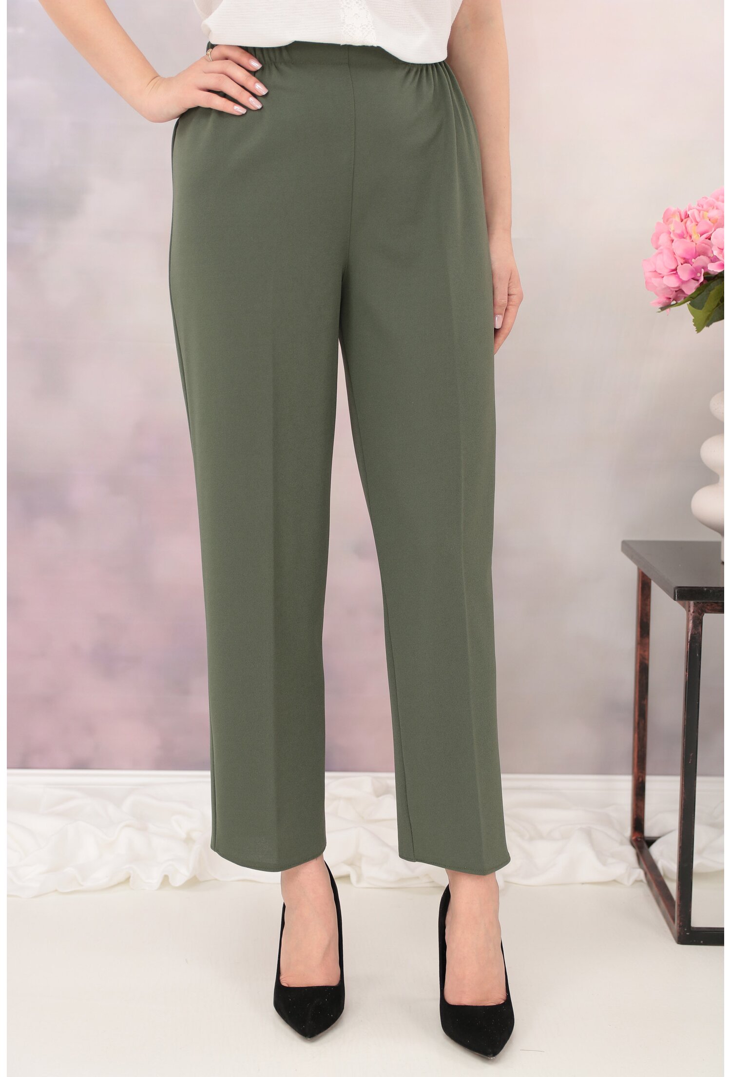 Pantaloni clasici din stofa subtire olive cu elastic in talie