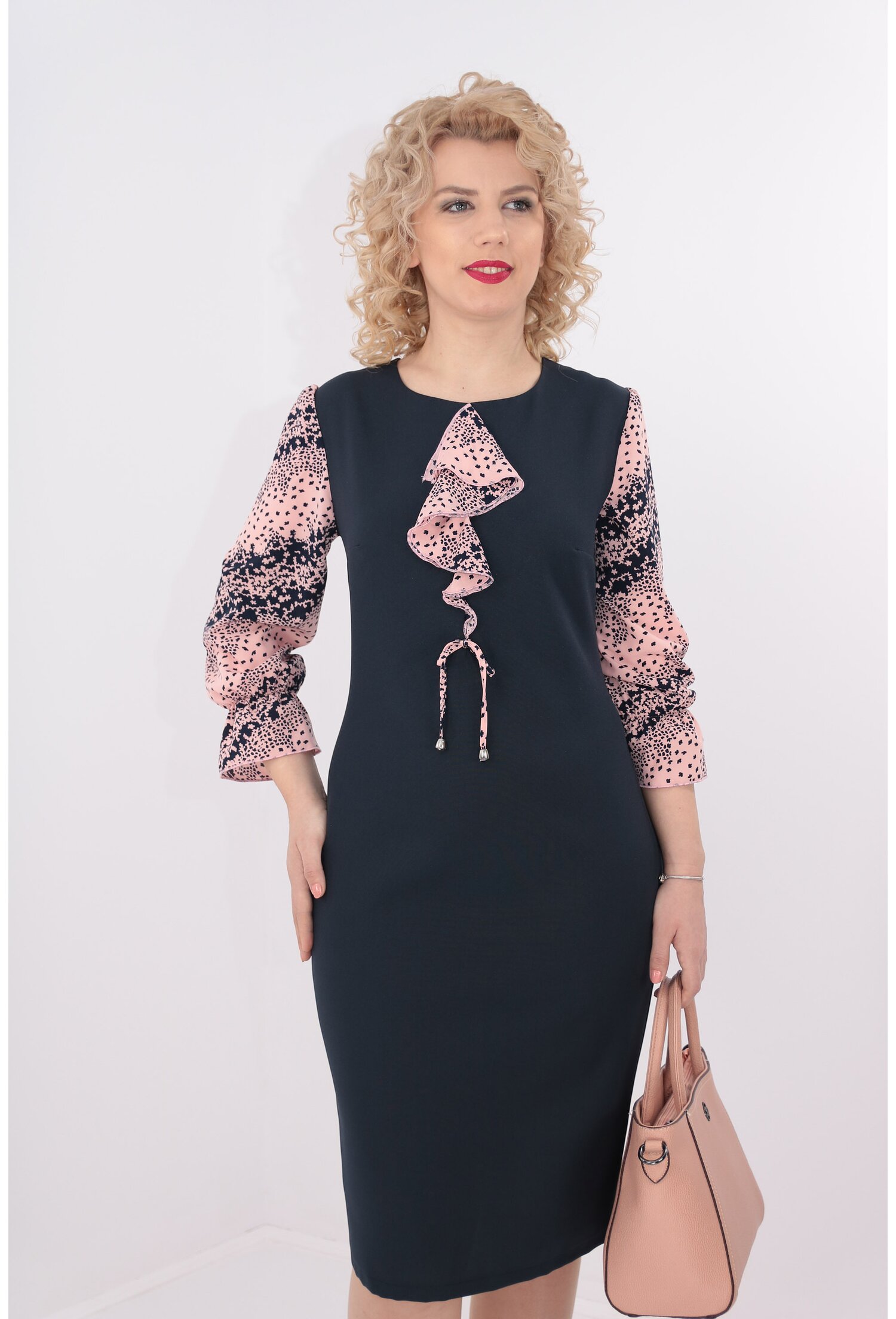 Rochie bleumarin cu maneci din matase roz cu print floral