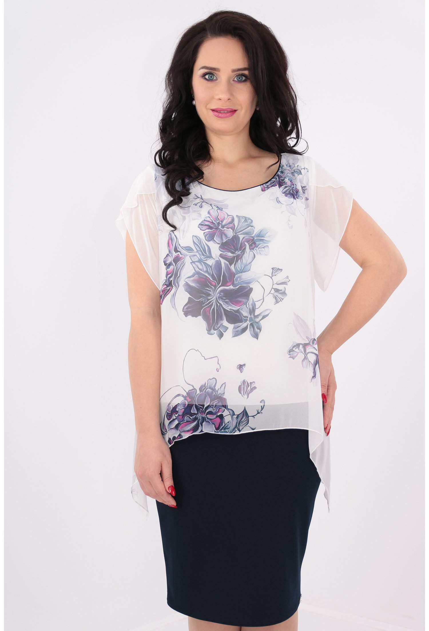 Rochie bleumarin cu voal alb