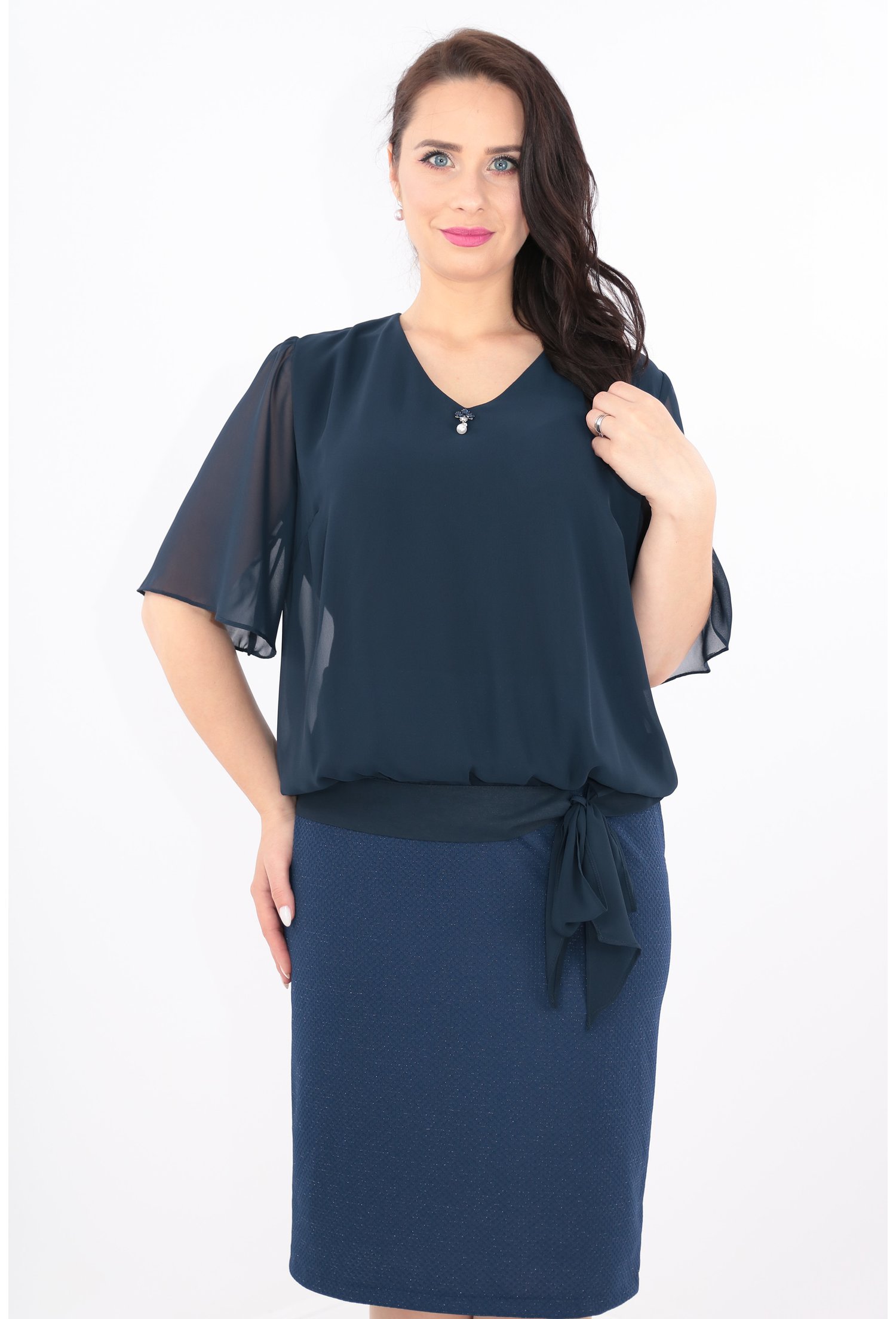 Rochie bleumarin din stofa si voal