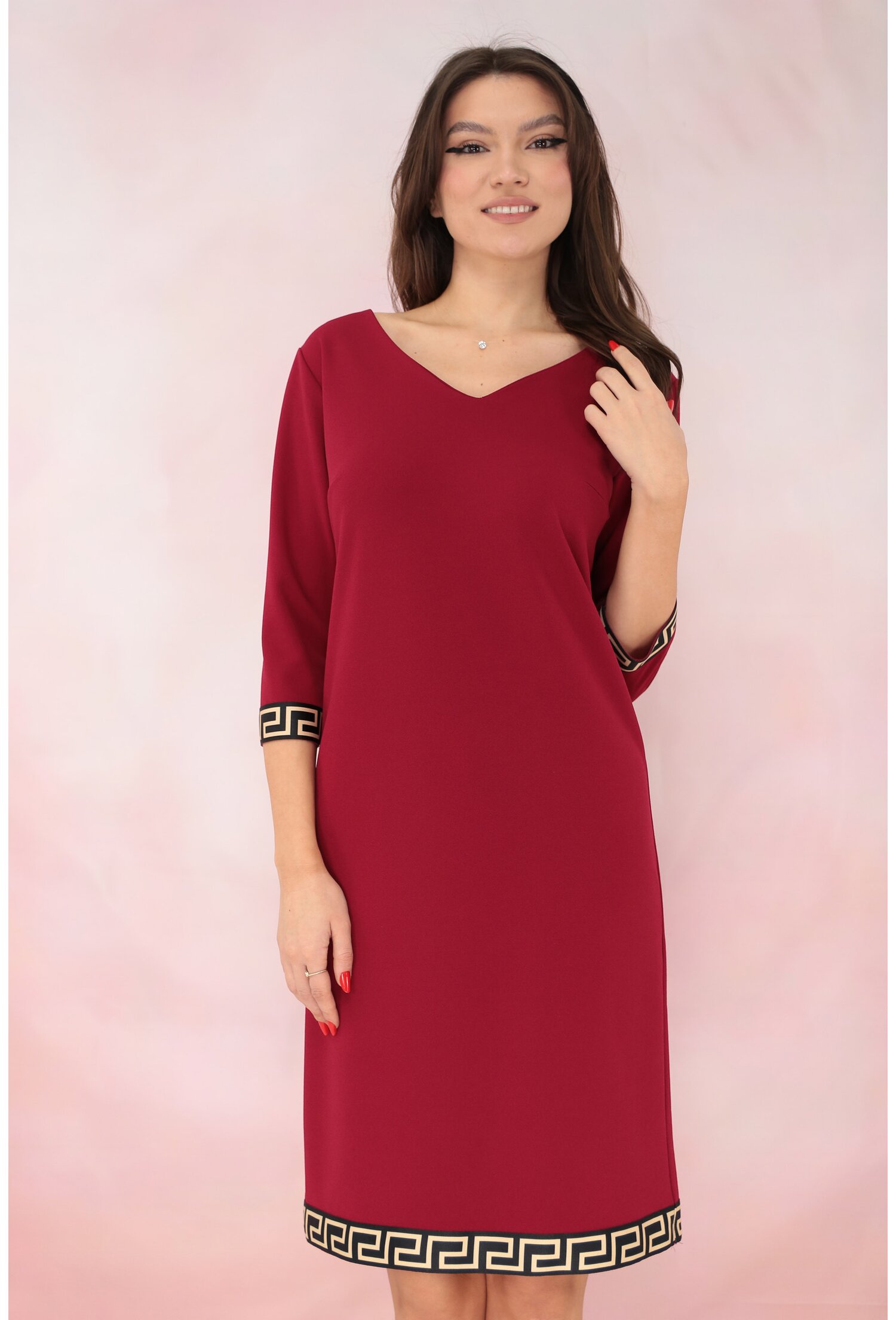 Rochie bordo cu insertii cu model geometric