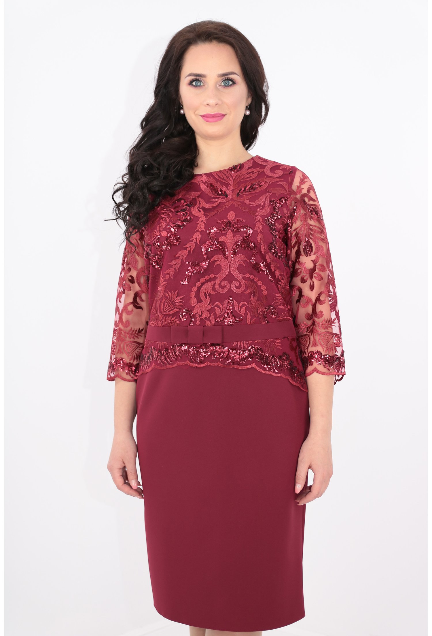 Rochie bordo din dantela cu peplum