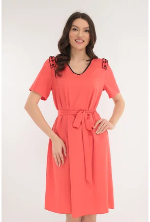 Rochie casual corai cu volane si perle pe umeri