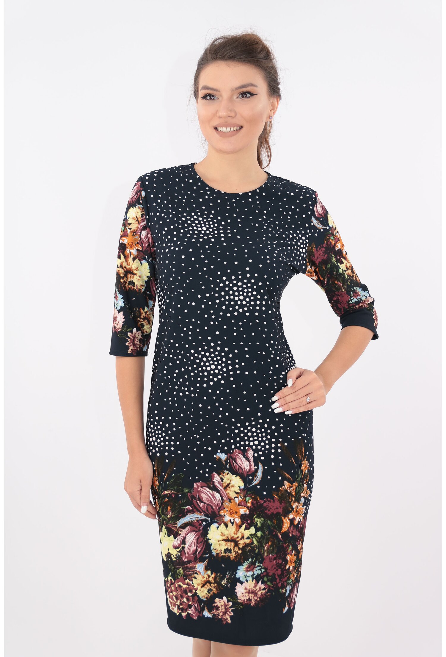 Rochie casual neagra cu bordura florala galbena